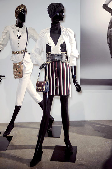 Temperley London 10ﶬDƬ