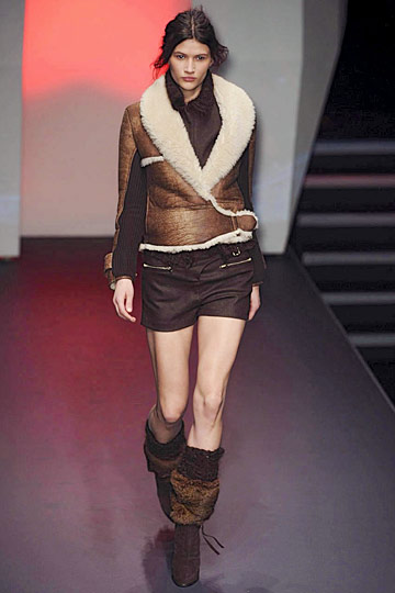 C N C by Costume National 10ﶬDƬ