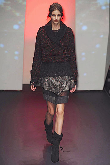 C N C by Costume National 10ﶬDƬ