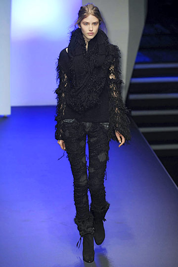 C N C by Costume National 10ﶬDƬ