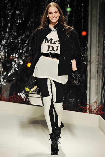 Moschino - Cheap & Chic 10ﶬDƬ
