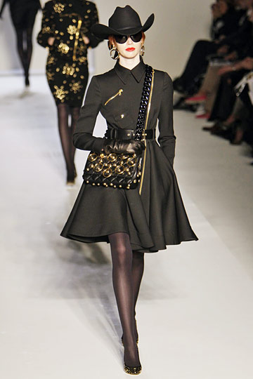 Moschino 10ﶬDƬ