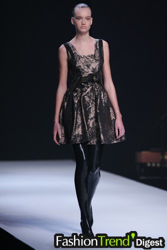 Hussein Chalayan 07ﶬDƬ