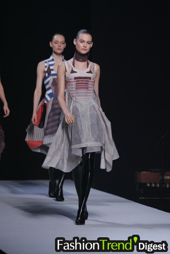 Hussein Chalayan 07ﶬDƬ