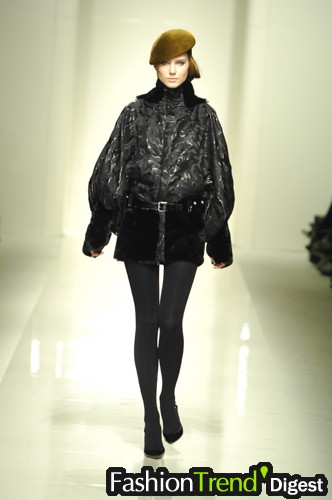 Pollini By Rifat Ozbek 07ﶬDƬ