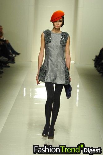 Pollini By Rifat Ozbek 07ﶬDƬ