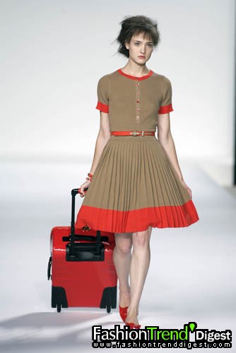 Marc by Marc Jacobs 08ĸDƬ