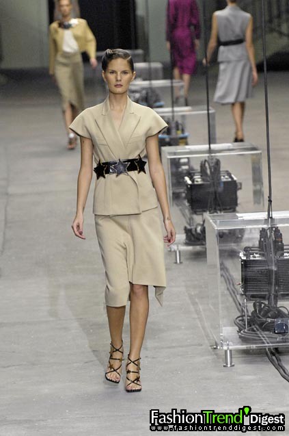 Yves Saint Laurent 08ĸDƬ
