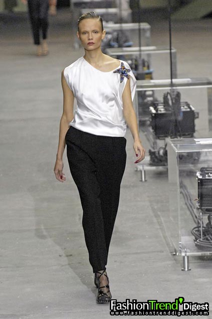 Yves Saint Laurent 08ĸDƬ