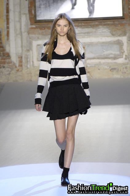 Anna Molinari 08ĸDƬ