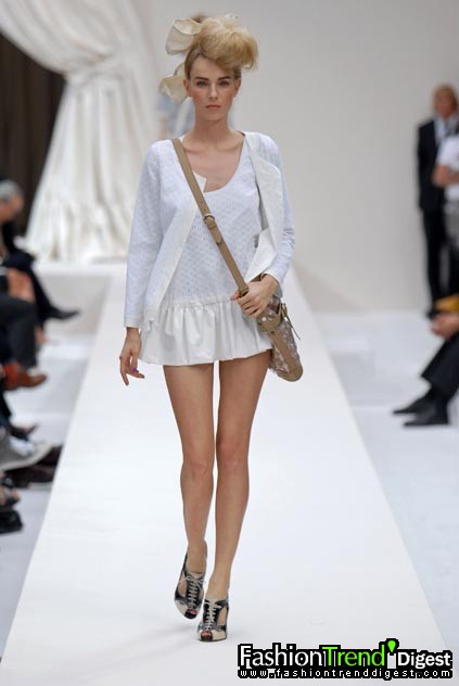 Moschino 08ĸDƬ