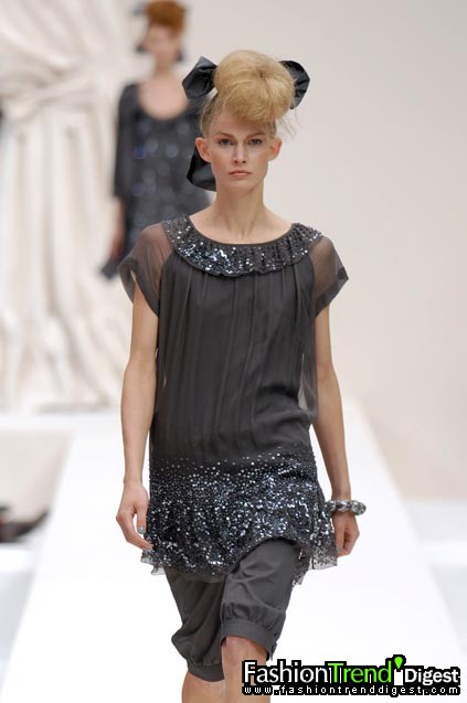 Moschino 08ĸDƬ