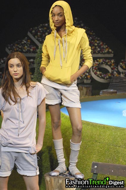 Adidas by Stella McCartney 08ĸDƬ