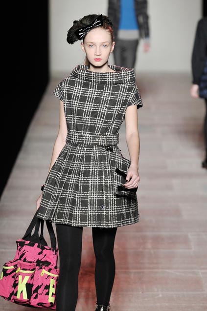 Marc by Marc Jacobs 08ﶬDƬ