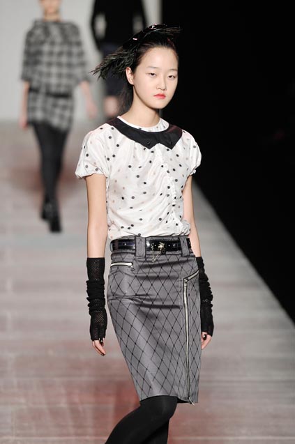 Marc by Marc Jacobs 08ﶬDƬ