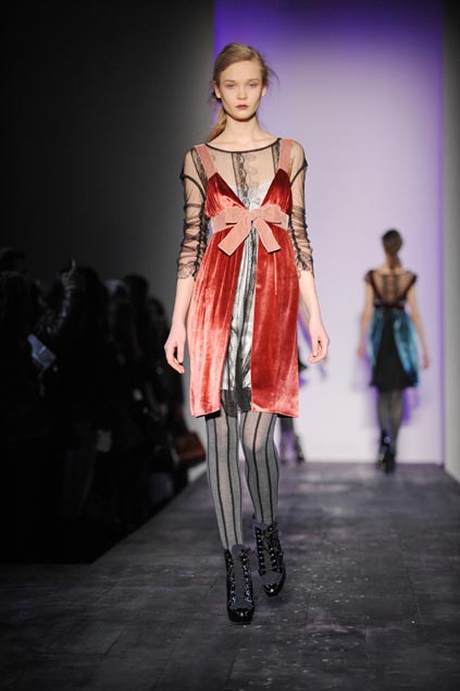 Philosophy Di Alberta Ferretti 08ﶬDƬ