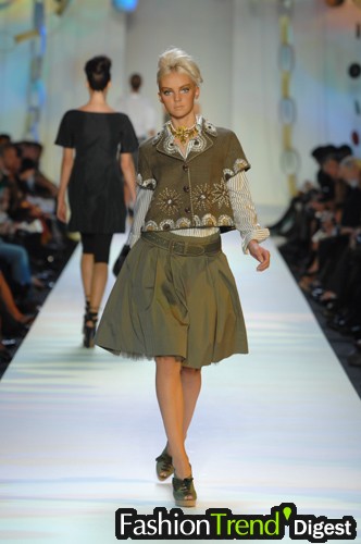 Moschino 07ĸDƬ