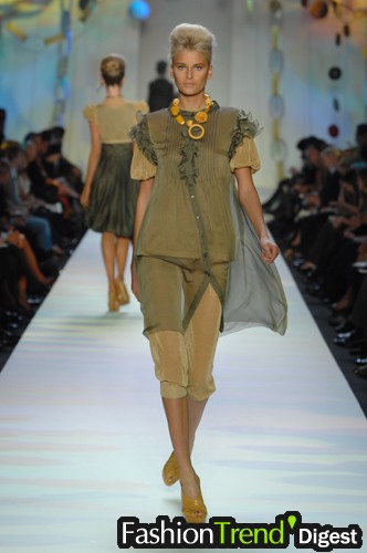 Moschino 07ĸDƬ
