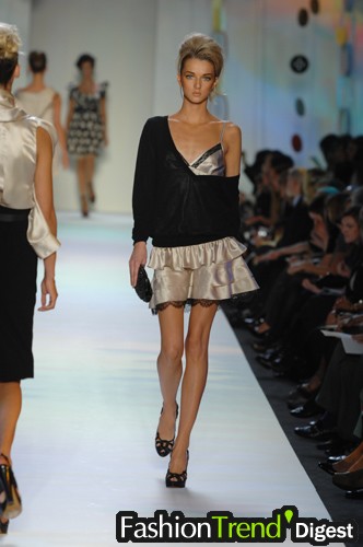 Moschino 07ĸDƬ