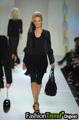 Moschino 07ĸDƬ