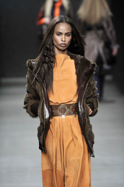 Trussardi 08ﶬDƬ