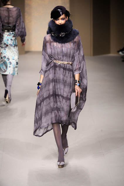 Pollini By Rifat Ozbek 08ﶬDƬ