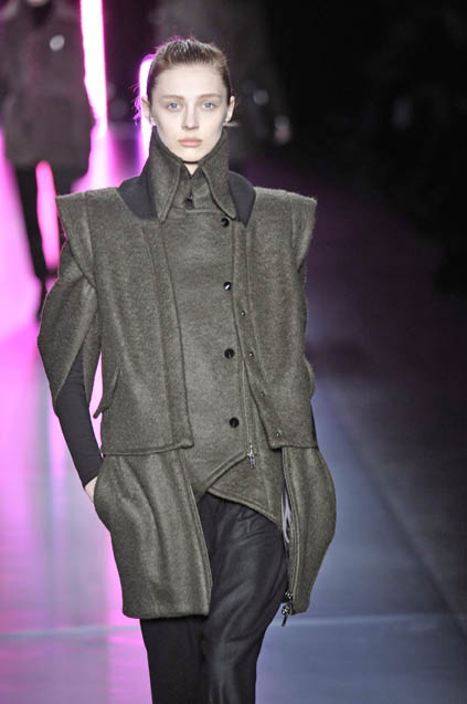 C N C by Costume National 08ﶬDƬ