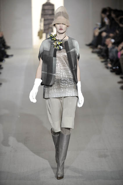Marni 08ﶬDƬ