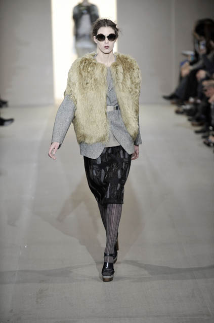 Marni 08ﶬDƬ