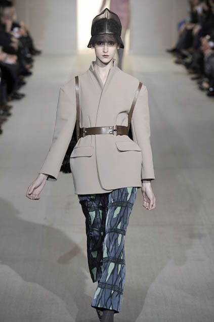 Marni 08ﶬDƬ