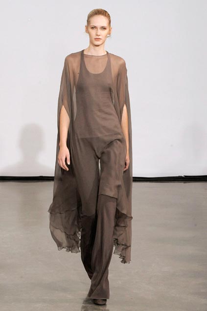 Halston 08ﶬDƬ