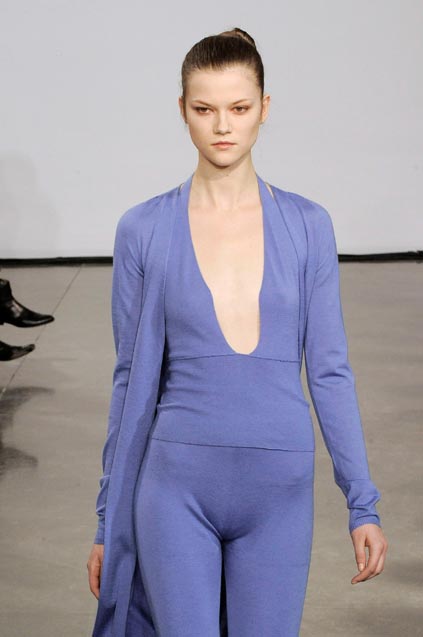 Halston 08ﶬDƬ