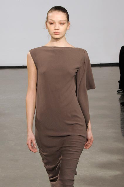 Halston 08ﶬDƬ