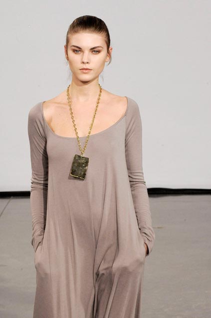 Halston 08ﶬDƬ
