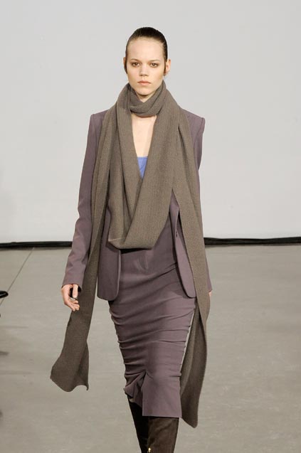Halston 08ﶬDƬ