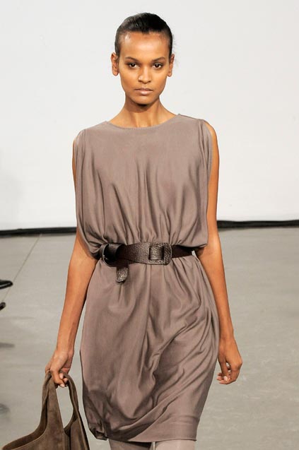 Halston 08ﶬDƬ