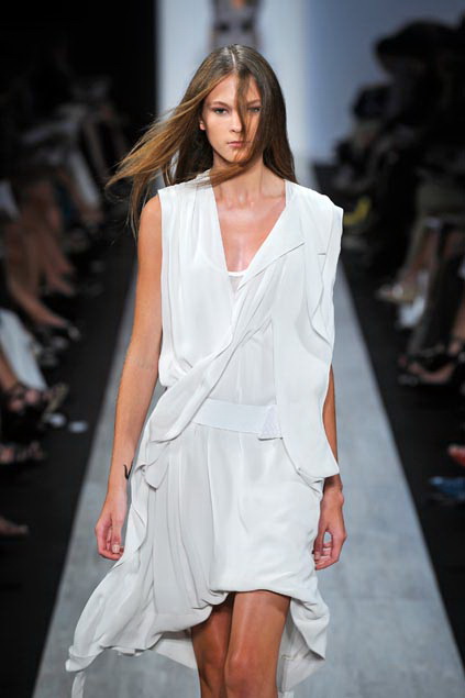 Bcbg MaxAzria 09ĸDƬ