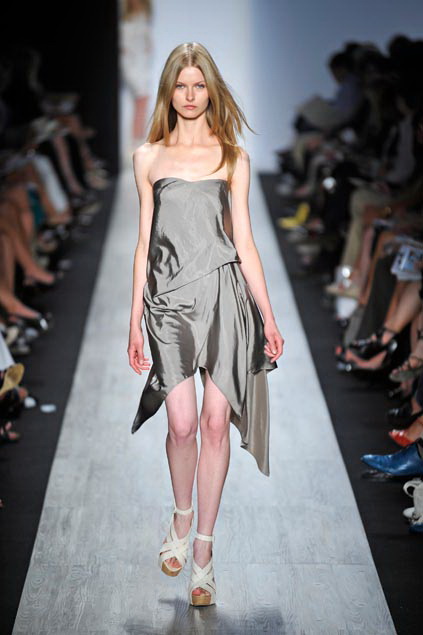 Bcbg MaxAzria 09ĸDƬ