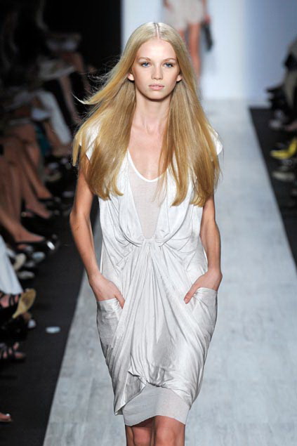Bcbg MaxAzria 09ĸDƬ