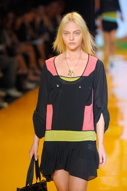 DKNY 09ĸDƬ