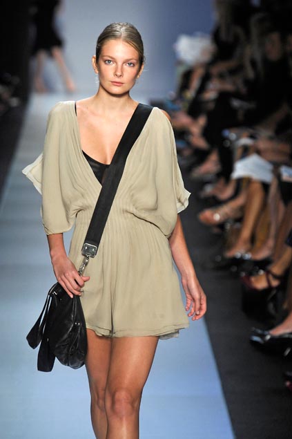 Max Azria Collection 09ĸDƬ