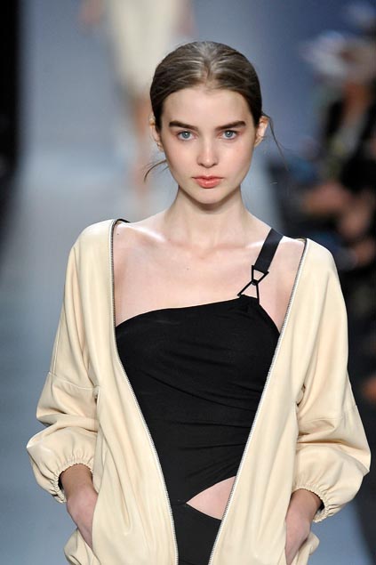 Max Azria Collection 09ĸDƬ