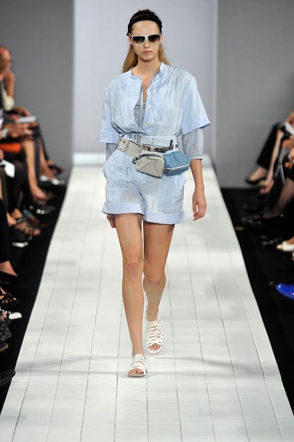 Marc by Marc Jacobs 09ĸDƬ