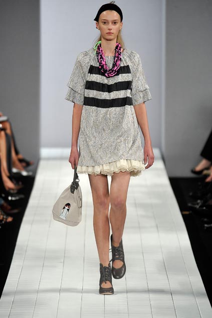 Marc by Marc Jacobs 09ĸDƬ