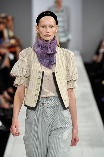 Marc by Marc Jacobs 09ĸDƬ