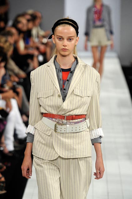 Marc by Marc Jacobs 09ĸDƬ