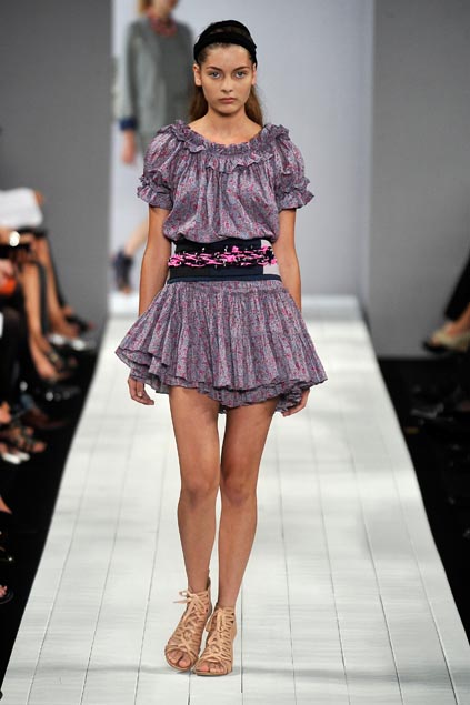 Marc by Marc Jacobs 09ĸDƬ
