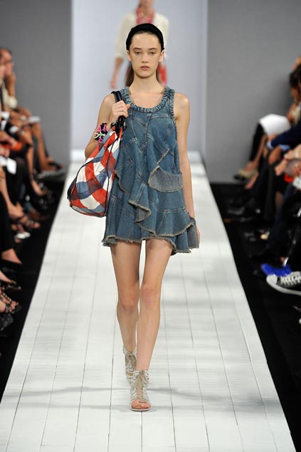 Marc by Marc Jacobs 09ĸDƬ