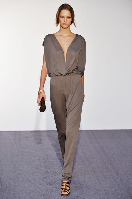 Halston 09ĸDƬ