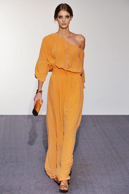 Halston 09ĸDƬ